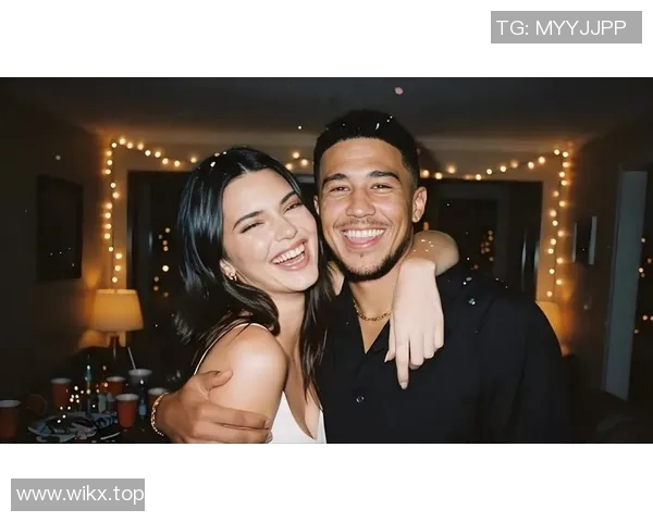 NBA球星布克被曝与当红明星传出恋情绯闻引发球迷热议